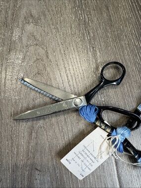 vintage Wiss CB7 pinking shears made in the U.S.A..
